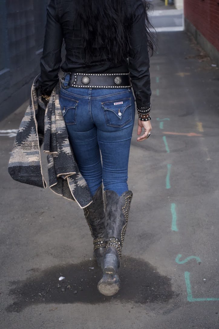 The Huntress Conch Belt